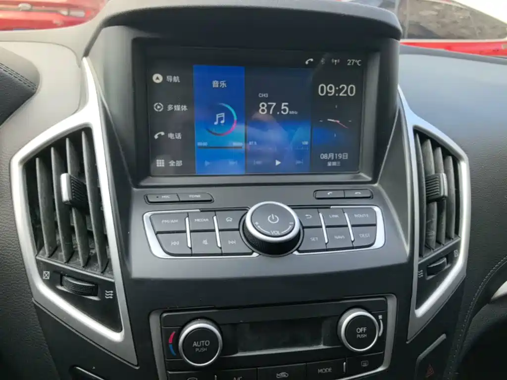 Dongfeng Aeolus Dongfeng Fengshen AX7 2015 2015 2.0L Automatic Smart Ease