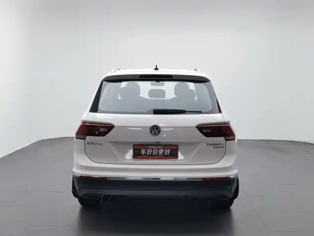 Volkswagen Tiguan L 2017 330TSI Automatic 2WD Luxury Edition — фото 4