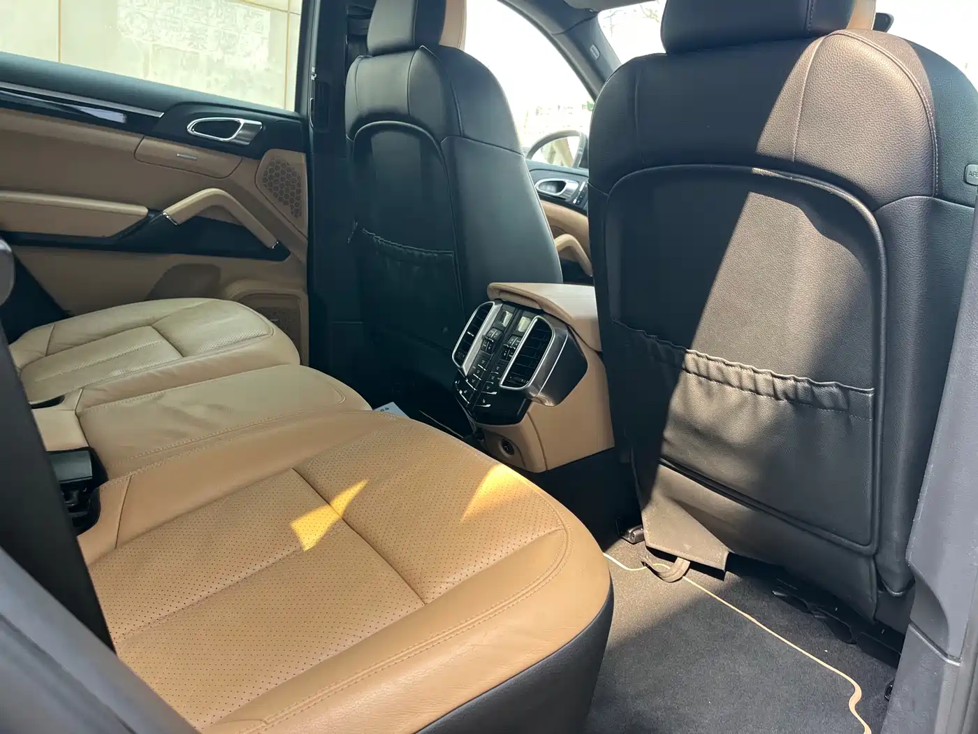 Porsche Cayenne 2014 Cayenne Platinum Edition 3.0T фото 7