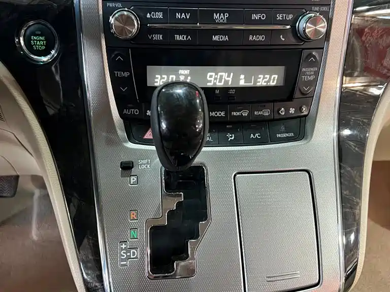 Toyota Alphard 2015 3.5L Luxury Edition фото 19