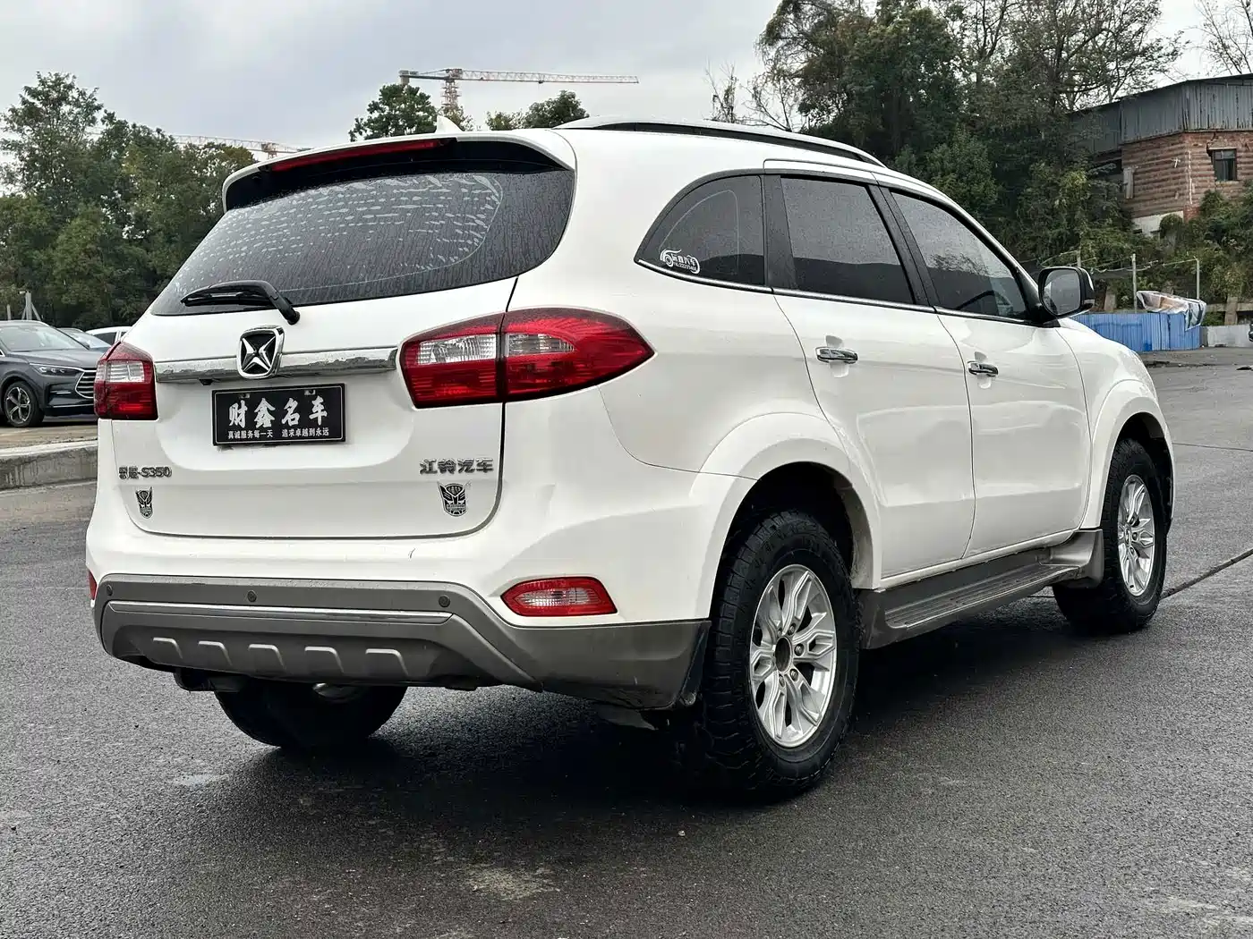 Jiangling Yusheng S350 2018 2017 2.0T Automatic 2WD Diesel Luxury Sunroof 7-Seater