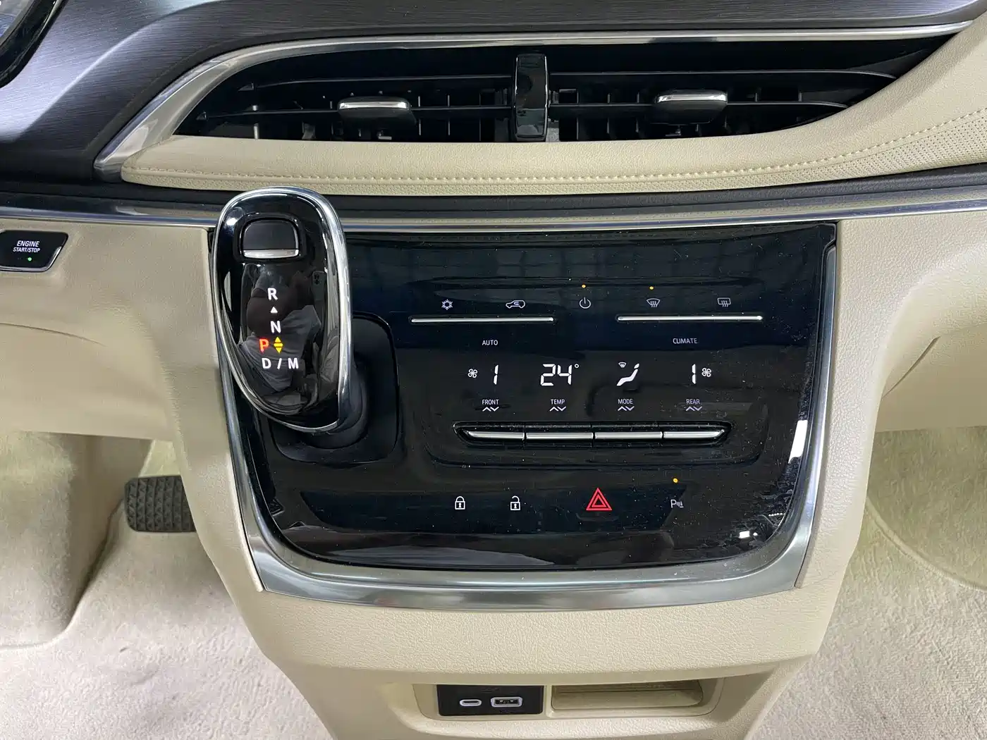Buick GL8 2023 Land Business Class 652T Luxury фото 14
