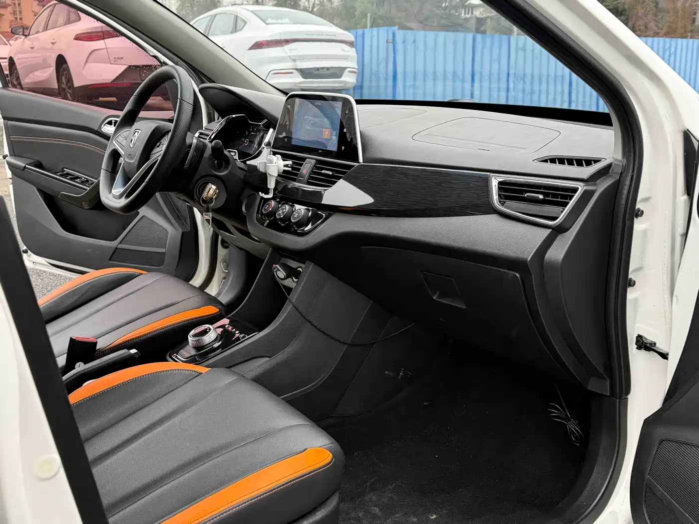 Baojun 310 2018 2017 1.5L Auto Luxury