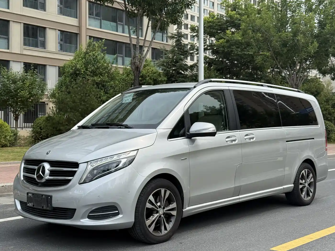 Mercedes-Benz V-Class 2016 2016 V 260 L Premium Long