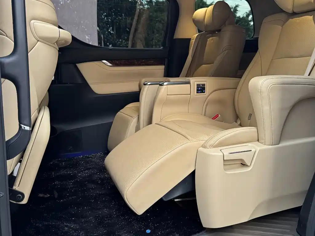 Toyota Alphard 2018 Facelift 3.5L Luxury Edition фото 6