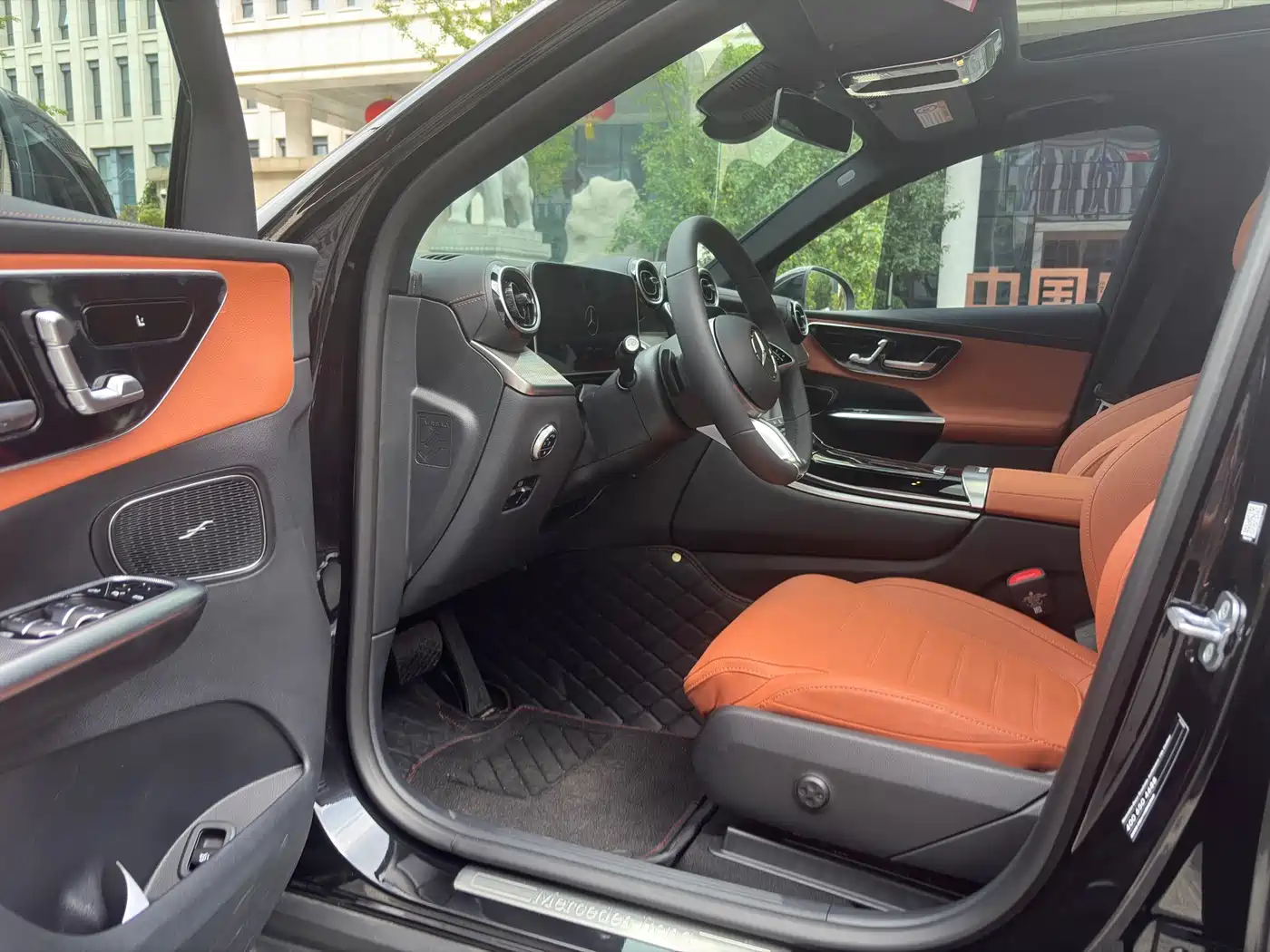 Mercedes-Benz GLC 2026 2025 Model Year GLC 260 L 4MATIC Dynamic