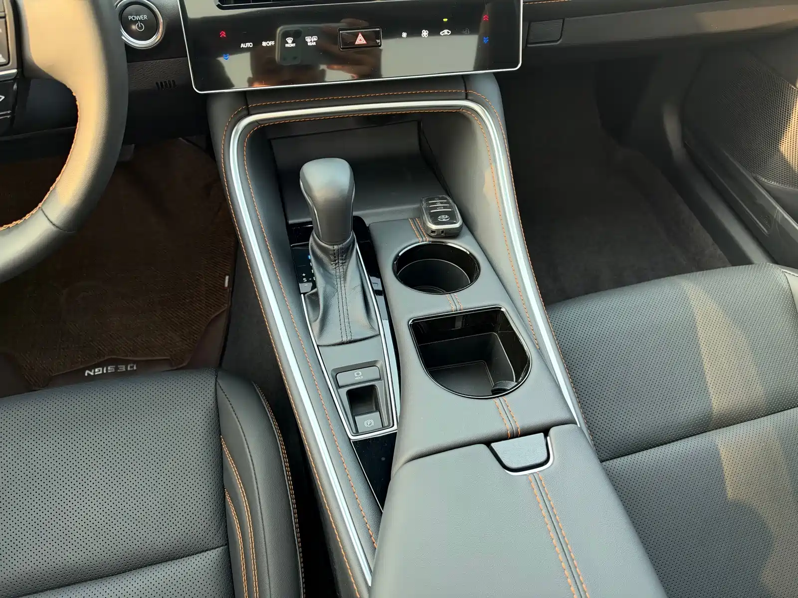 Photo 12 - Toyota Avalon