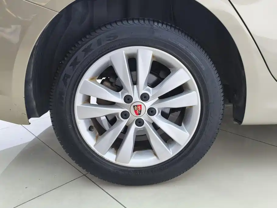 Фото 6 - Roewe 360