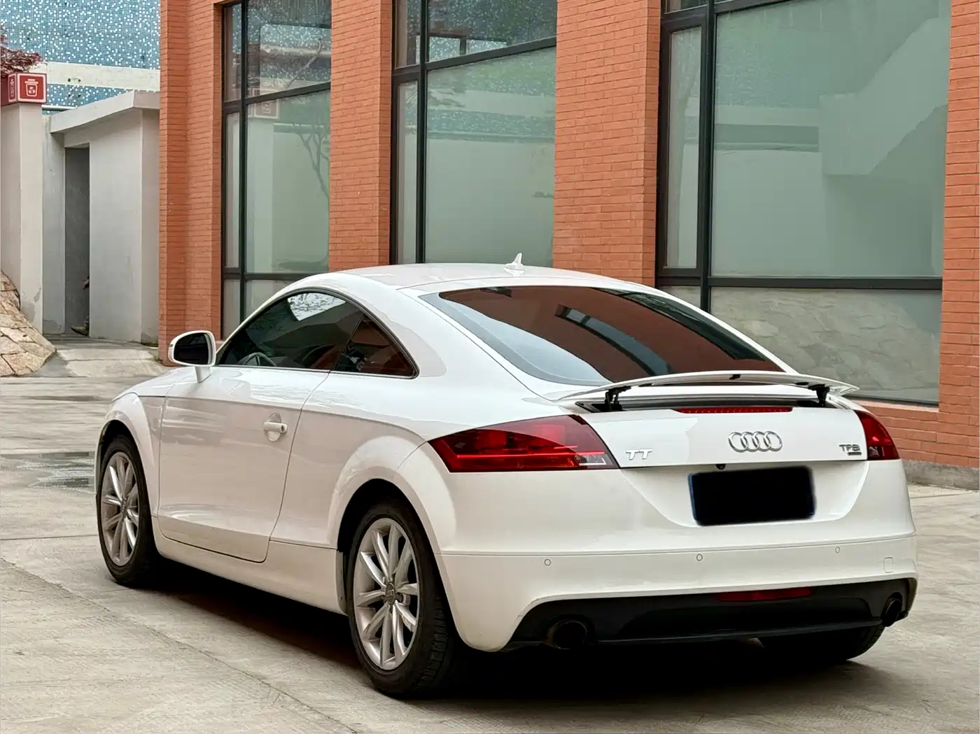 Audi TT 2011 TT Coupe 2.0TFSI quattro фото 6