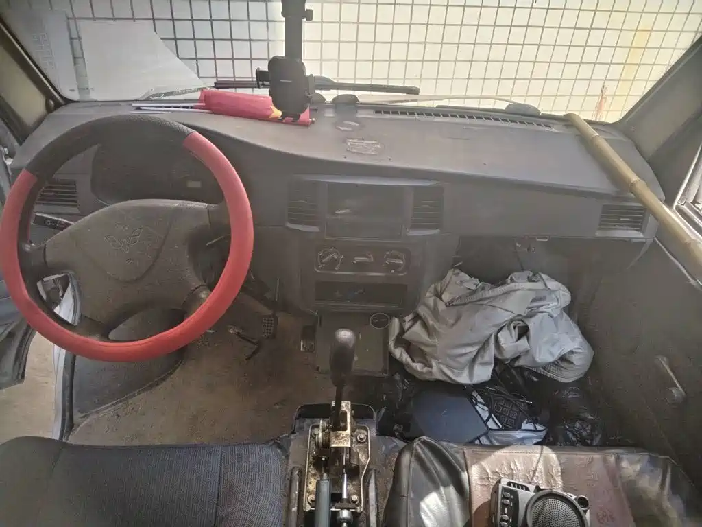 Wuling Motors Wuling Zhiguang 2010 2010 Model 1.0L Career Edition