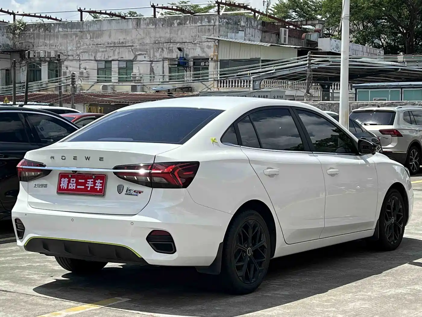 Фото 3 - Roewe i5
