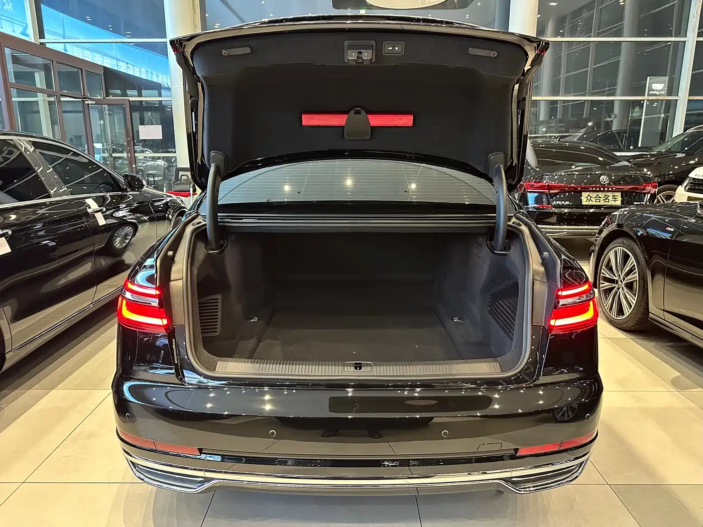 Audi A8 2019 Plus A8L 50 TFSI quattro Comfort фото 19
