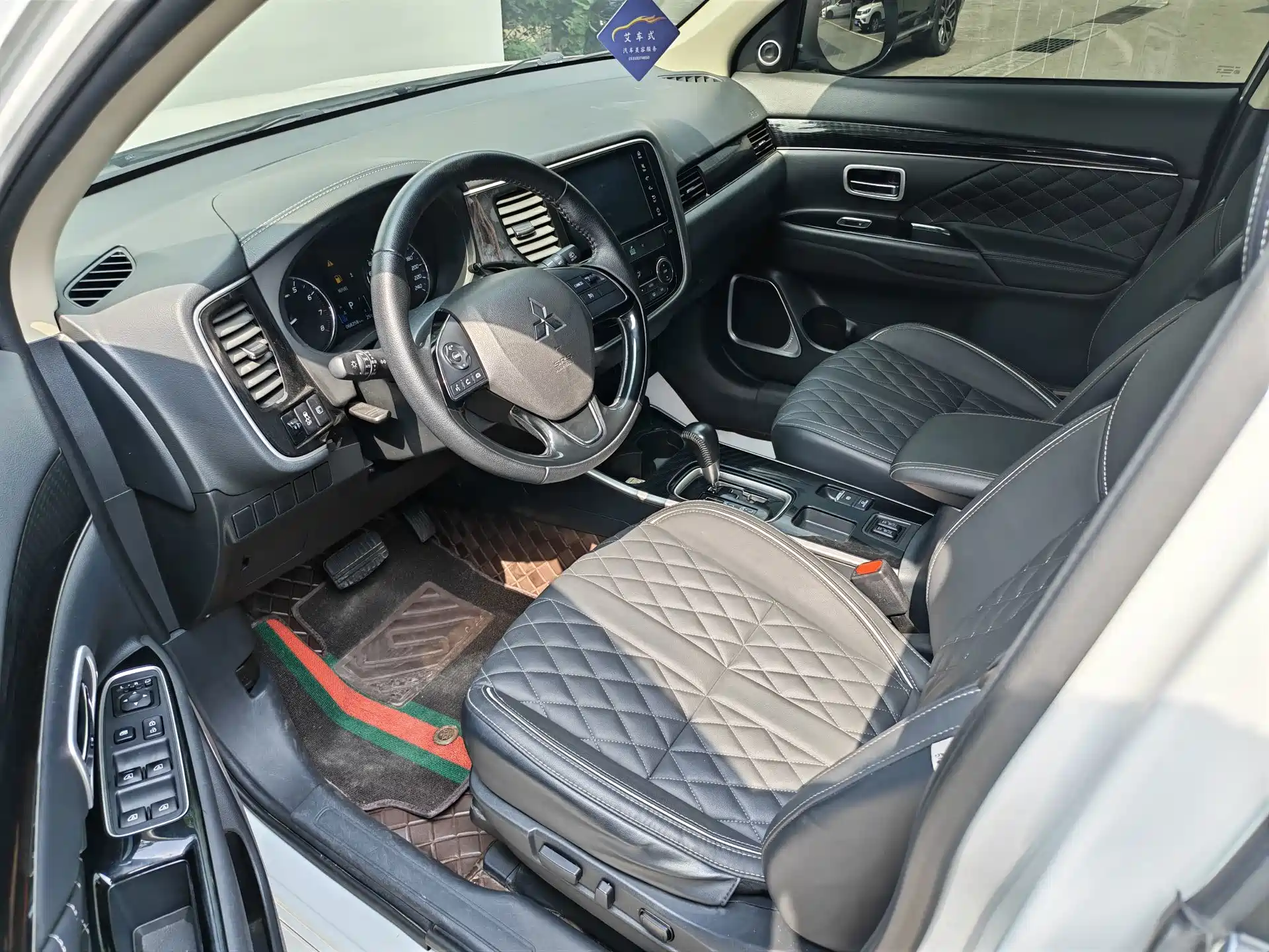 Фото 7 - Mitsubishi Outlander