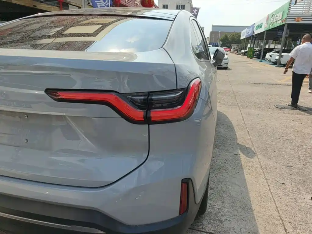 Фото 8 - NIO EC6