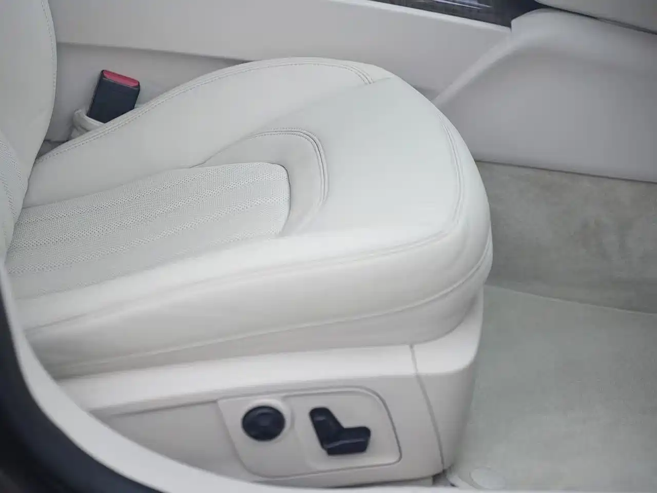 Photo 28 - Maserati Quattroporte