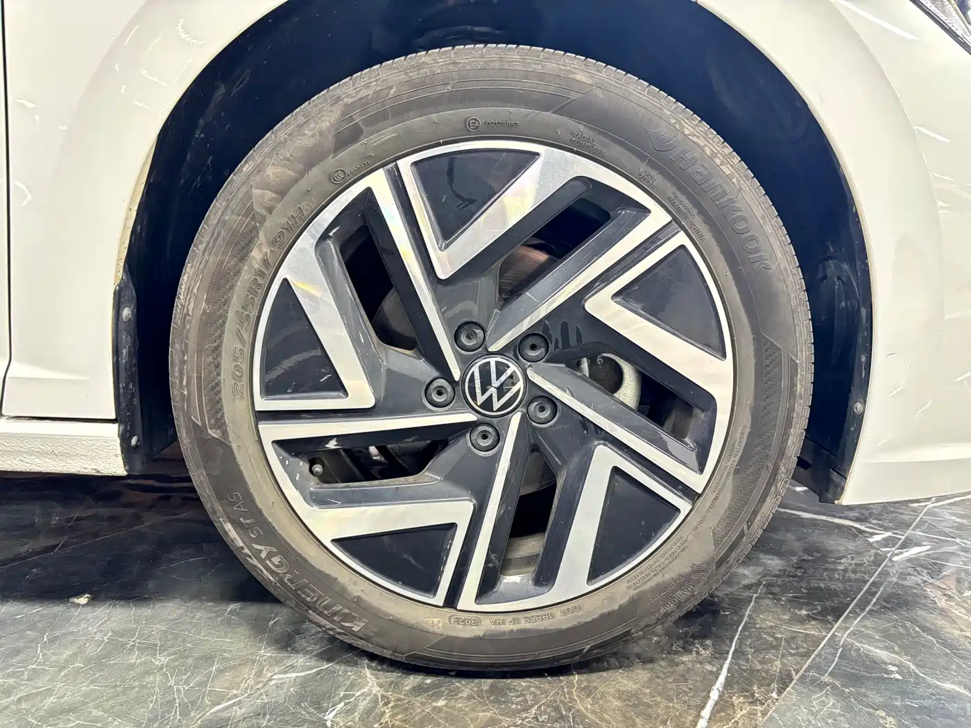 Volkswagen Sagitar 2023 300TSI DSG Excellence Edition фото 13