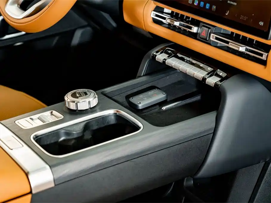 iCAR V27 2026 2026 200KM AWD Falcon 500