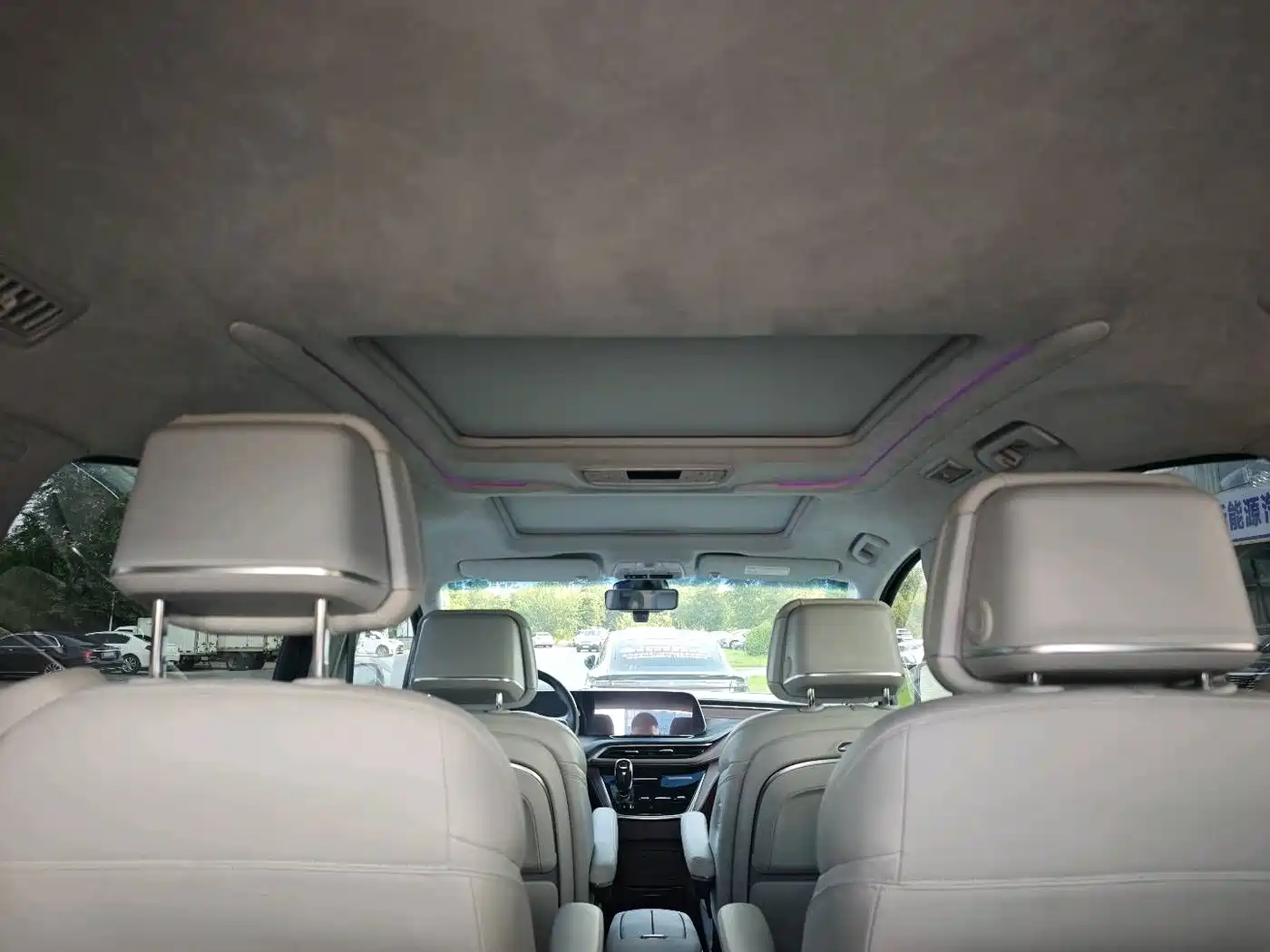 Фото 23 - Buick GL8