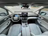 Фото 5 - Roewe iMAX8 EV