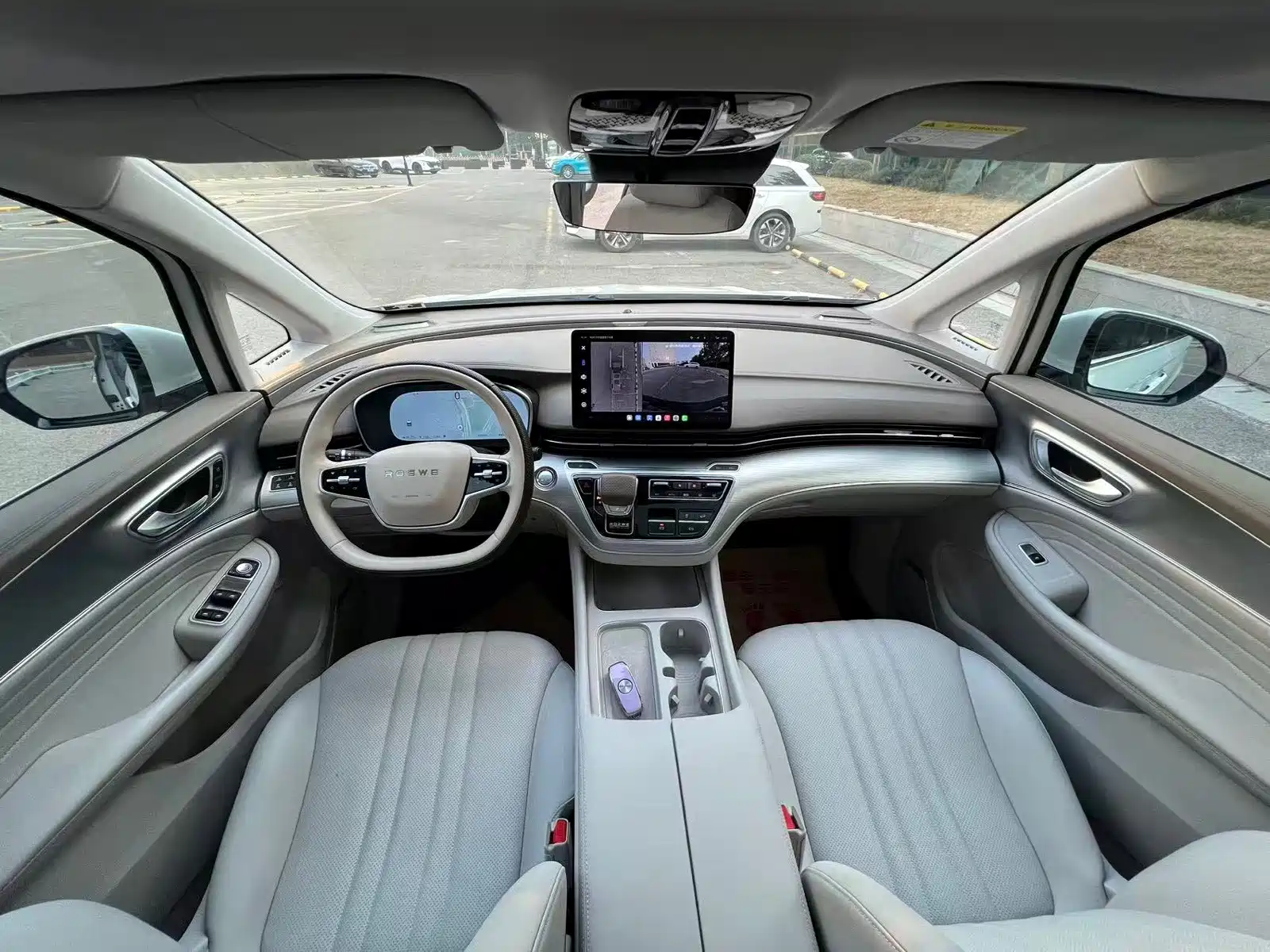 Фото 5 - Roewe iMAX8 EV