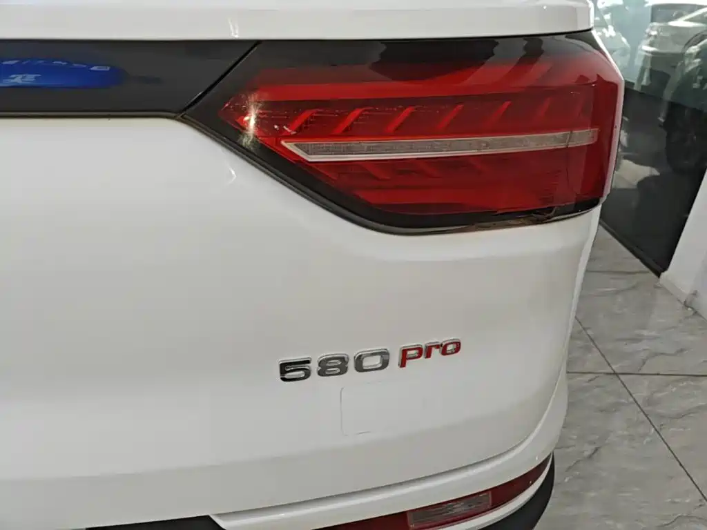 Dongfeng Fengguang Fengguang 580Pro 2020 2020 280TGDI CVT Pilot Edition