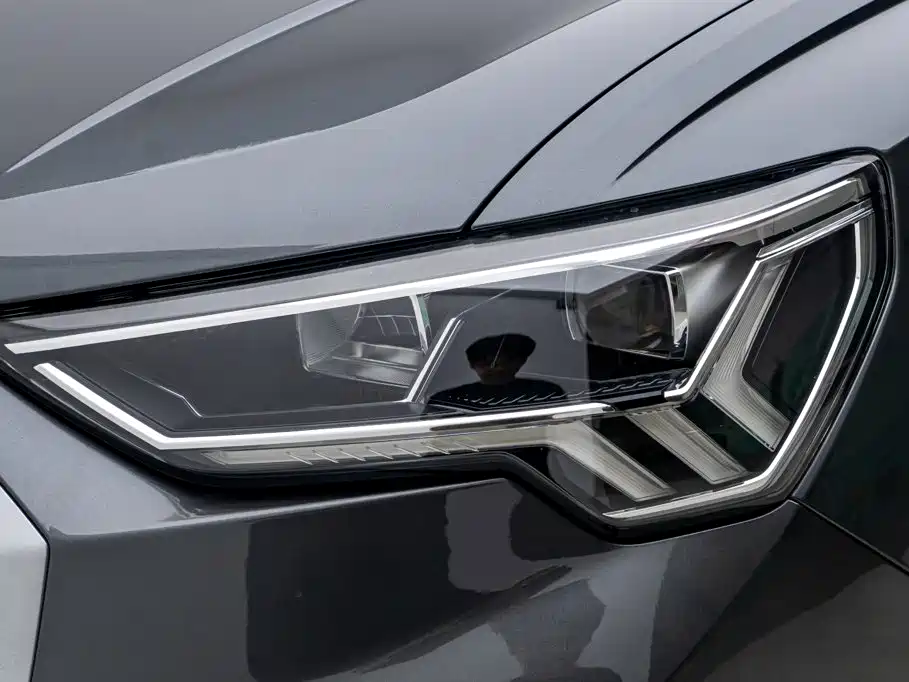 Photo 21 - Audi Q3