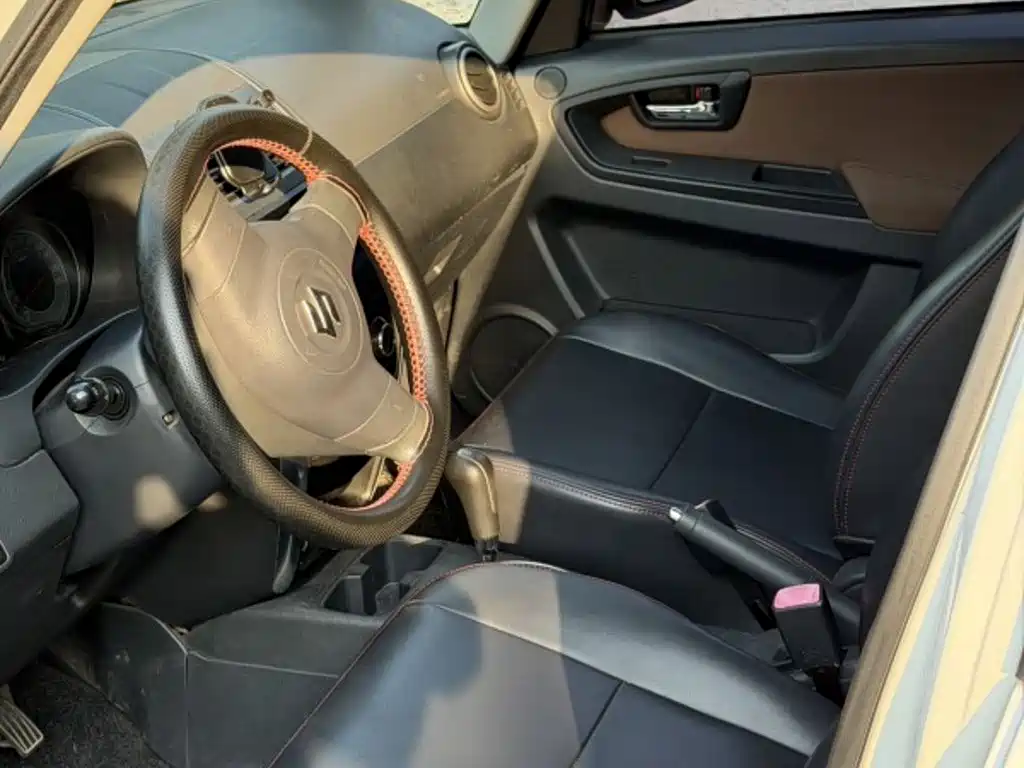 صورة 2 - Suzuki SX4