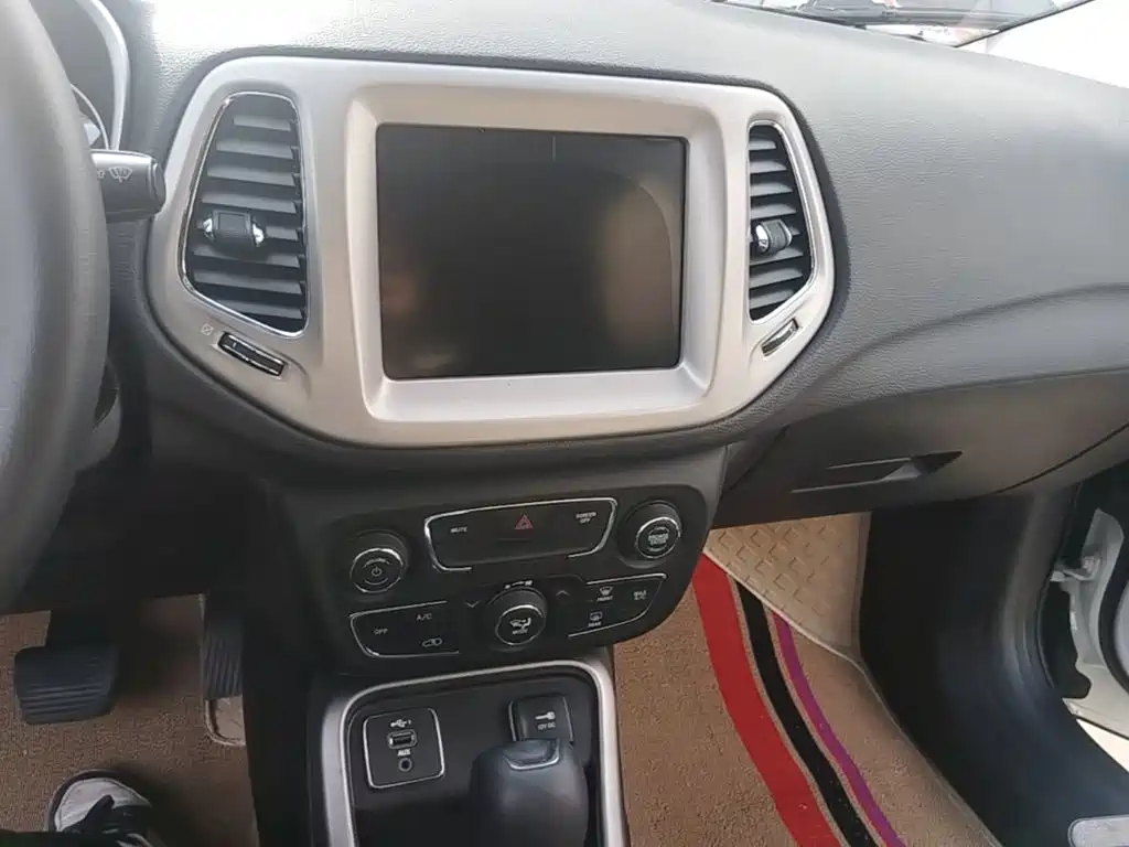 Jeep Compass 2021 2020 220T Automatic Leading Edition