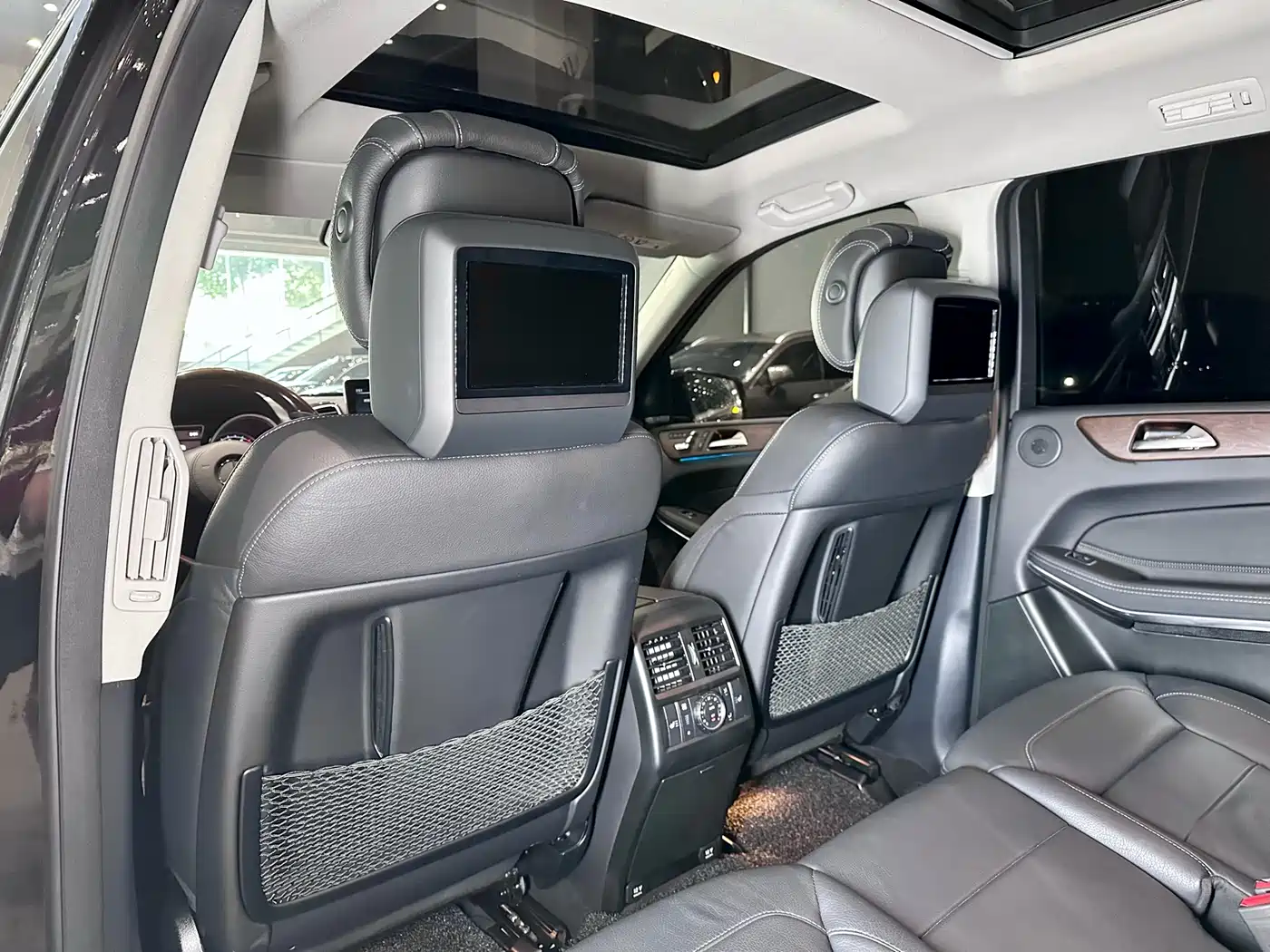 Mercedes-Benz GLS 2018 GLS 500 4MATIC фото 6