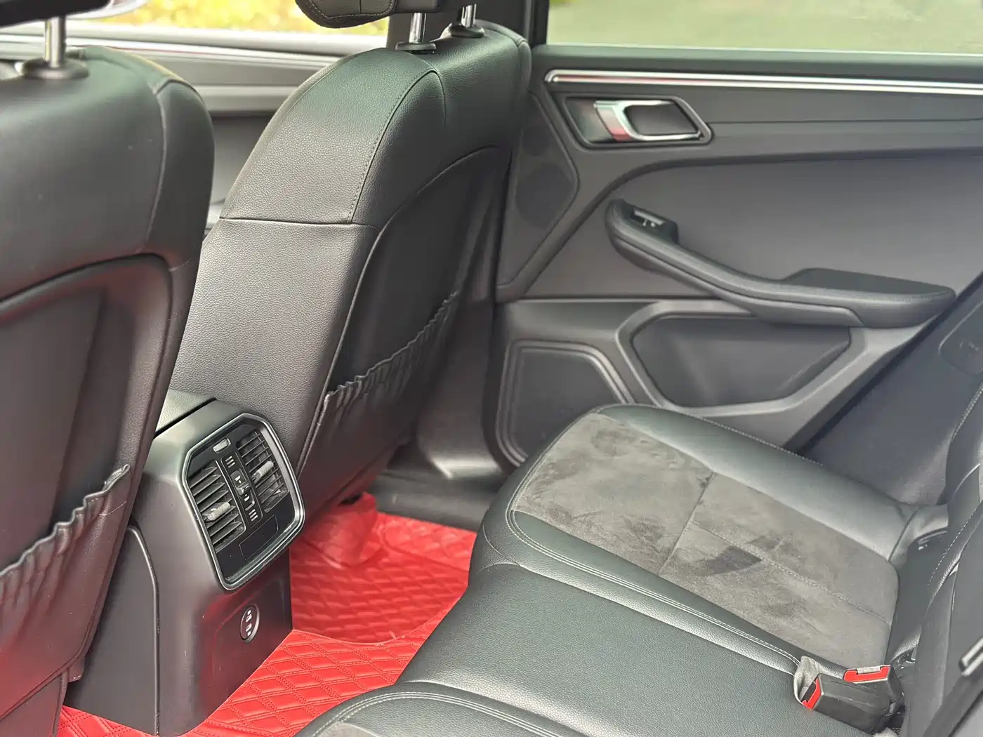 Porsche Macan 2020 Macan 2.0T фото 9