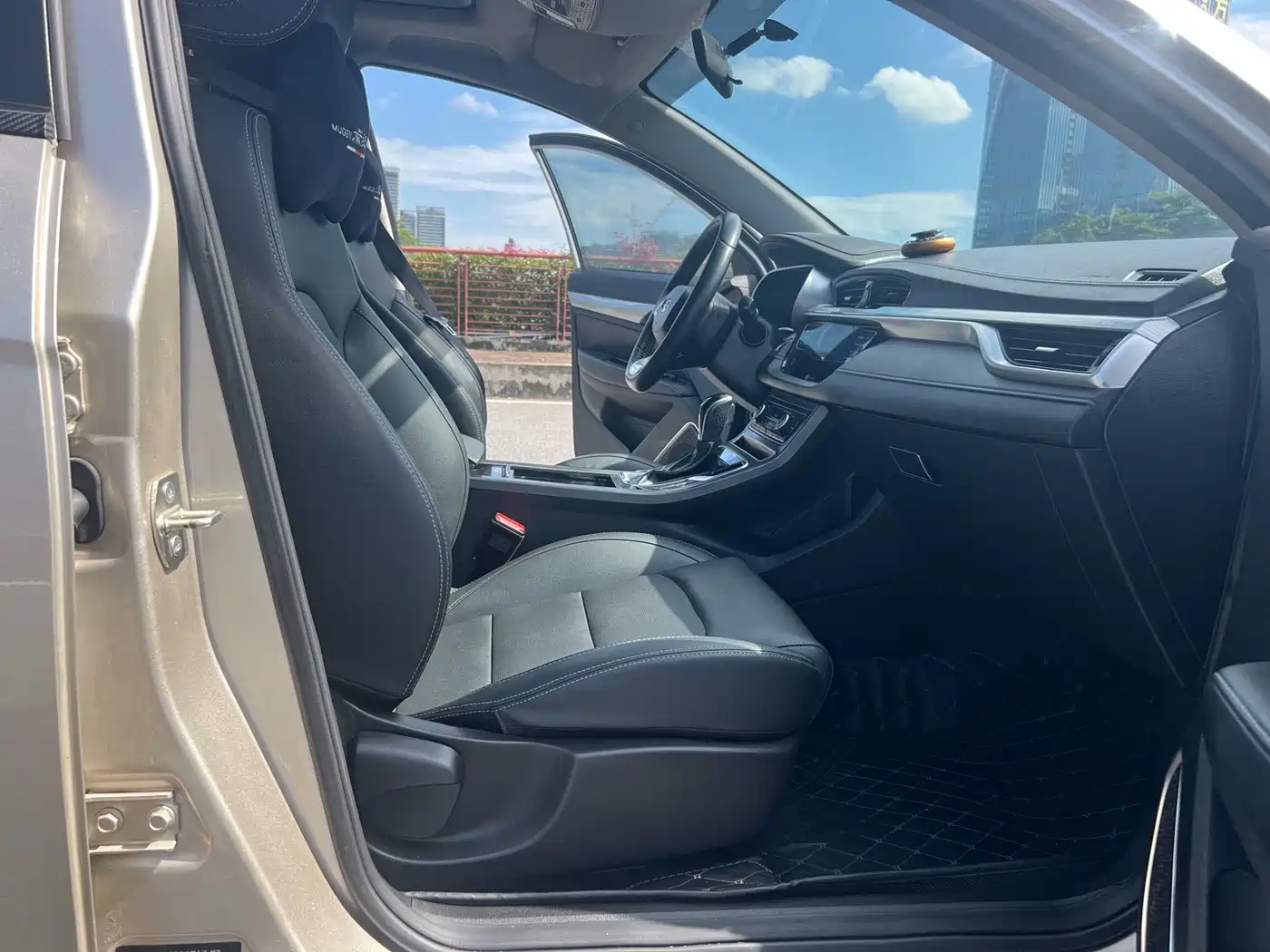 Фото 7 - Geely Emgrand