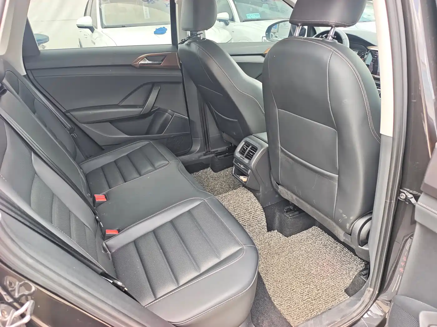 Volkswagen Tharu, миниатюра 12
