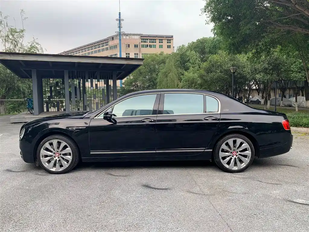 Bentley Flying Spur 2012 2010 6.0T 4-seater Version