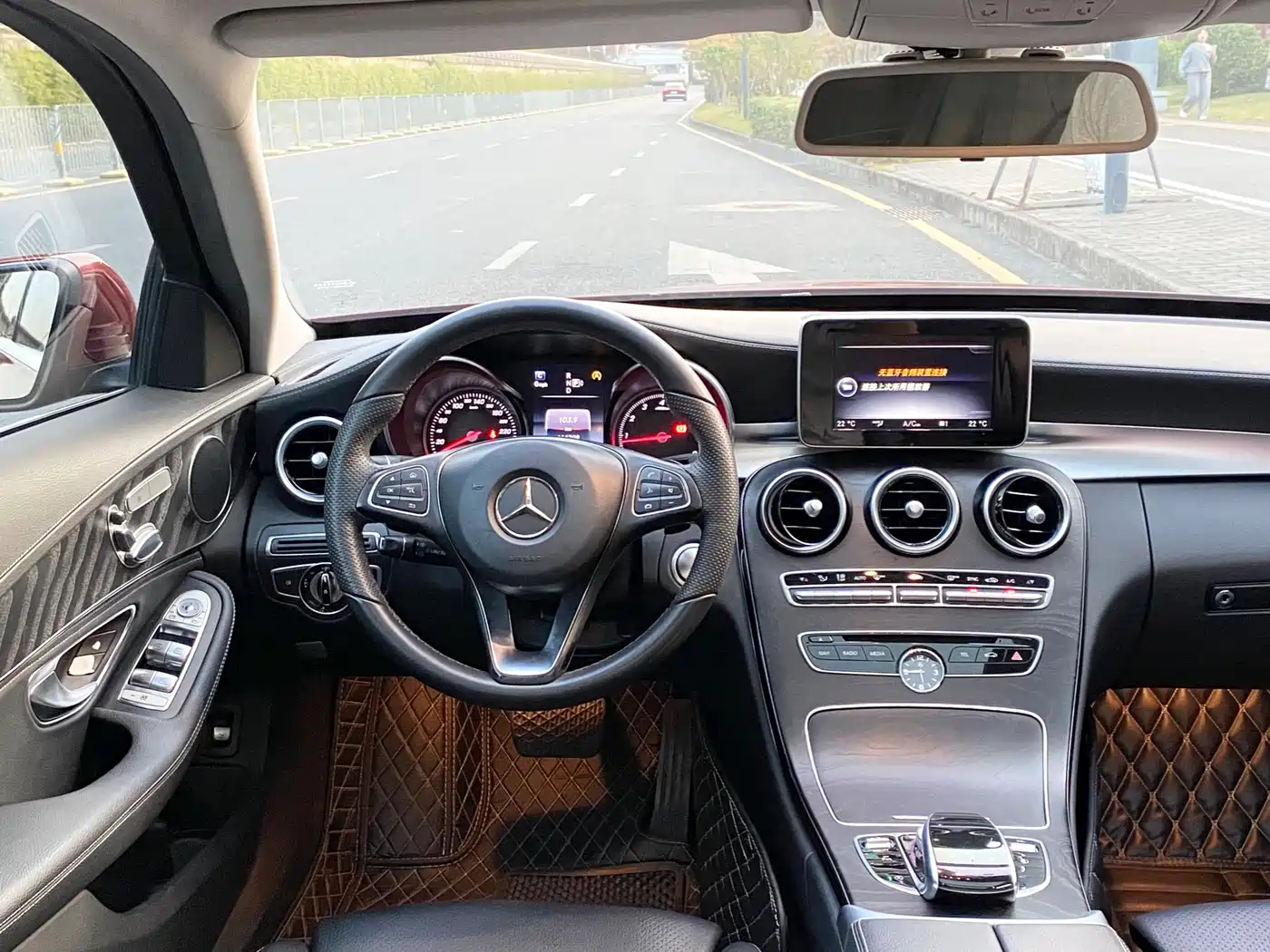 Mercedes-Benz C-Class 2015 Facelift C 200 L Sport фото 13