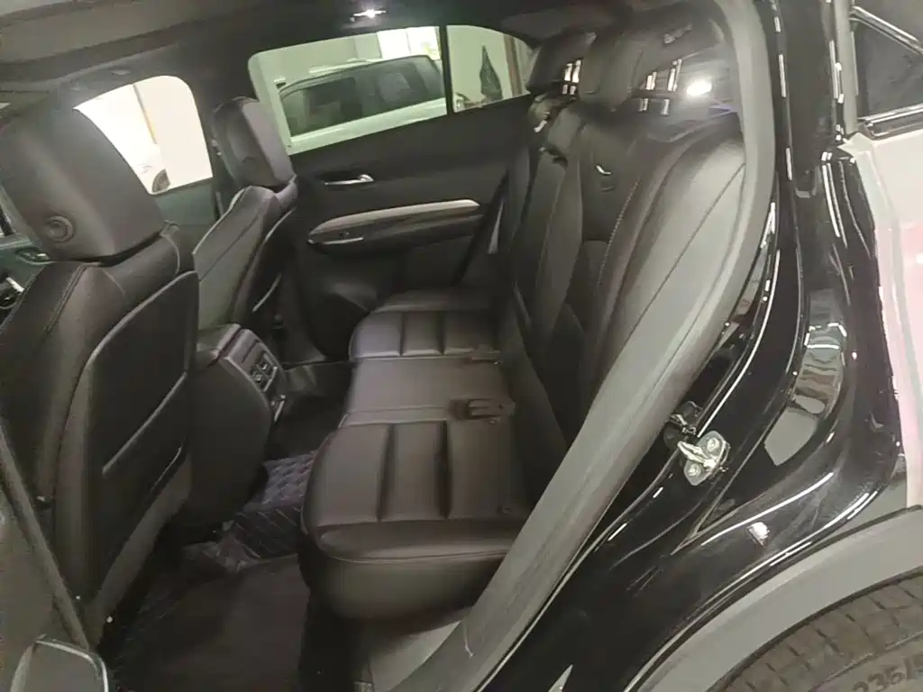 Cadillac XT4 2023 2022 28T FWD Luxury