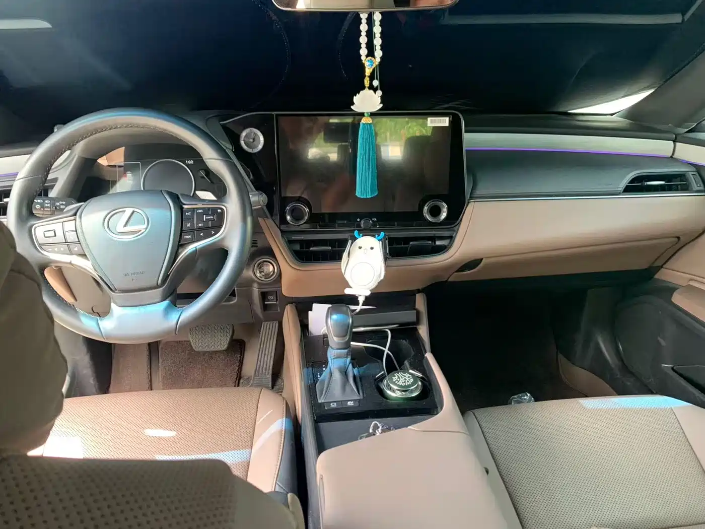 Фото 5 - Lexus ES