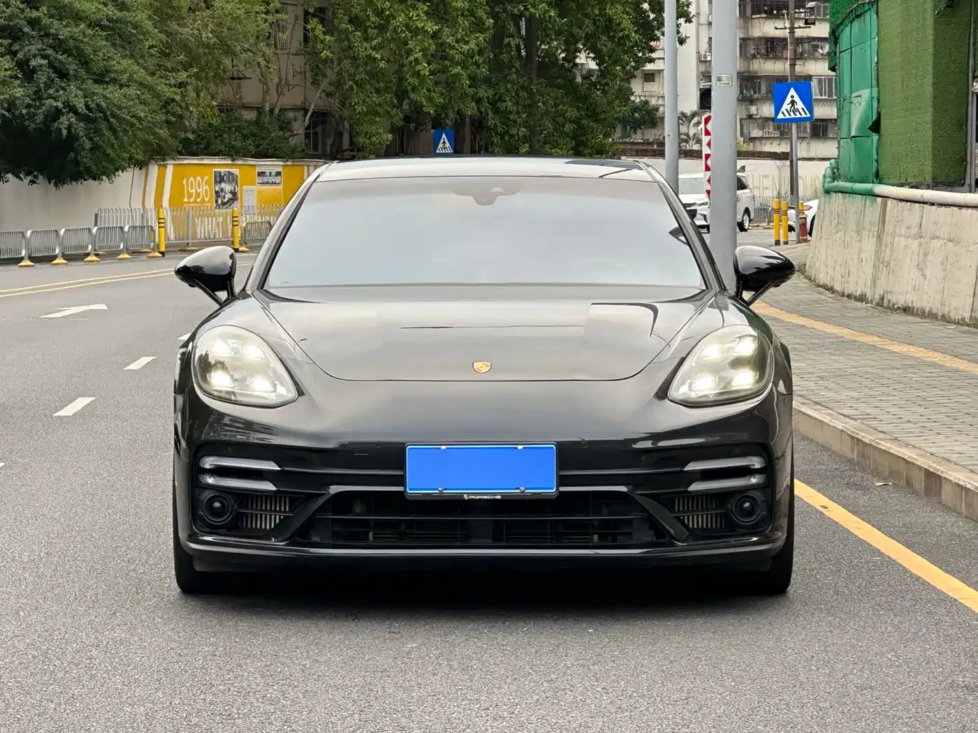 PORSCHE PANAMERA