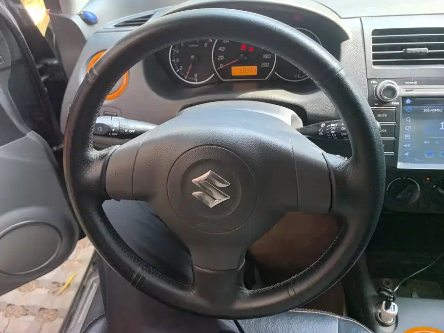 صورة 15 - Suzuki Swift