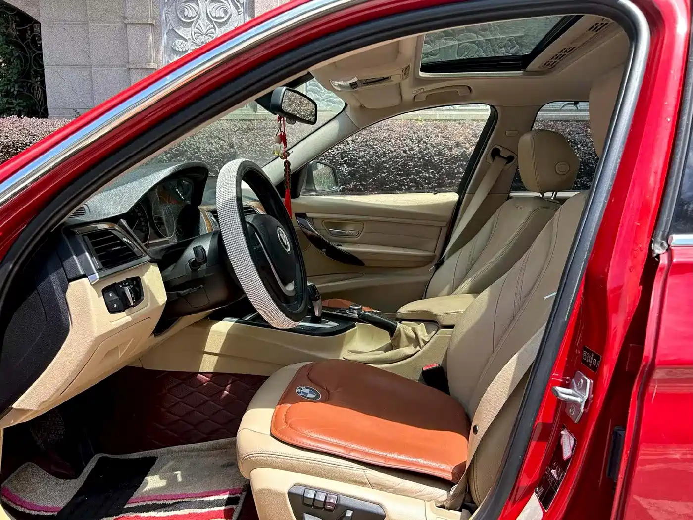 Photo 3 - BMW 3 Series