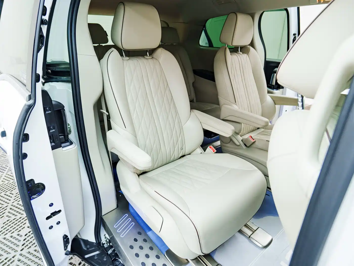 Buick GL8 2022 Land Business Class 652T Luxury фото 16