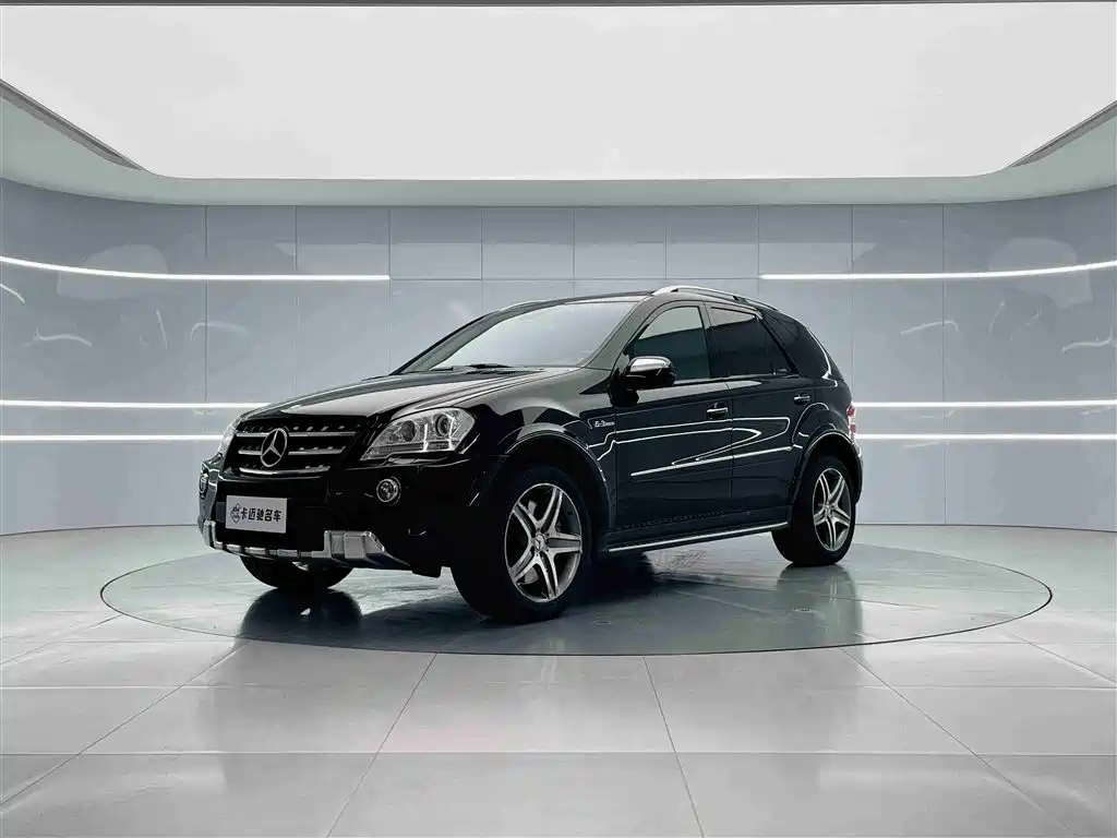 Mercedes-Benz M-Class AMG 2011 AMG ML 63 фото 9