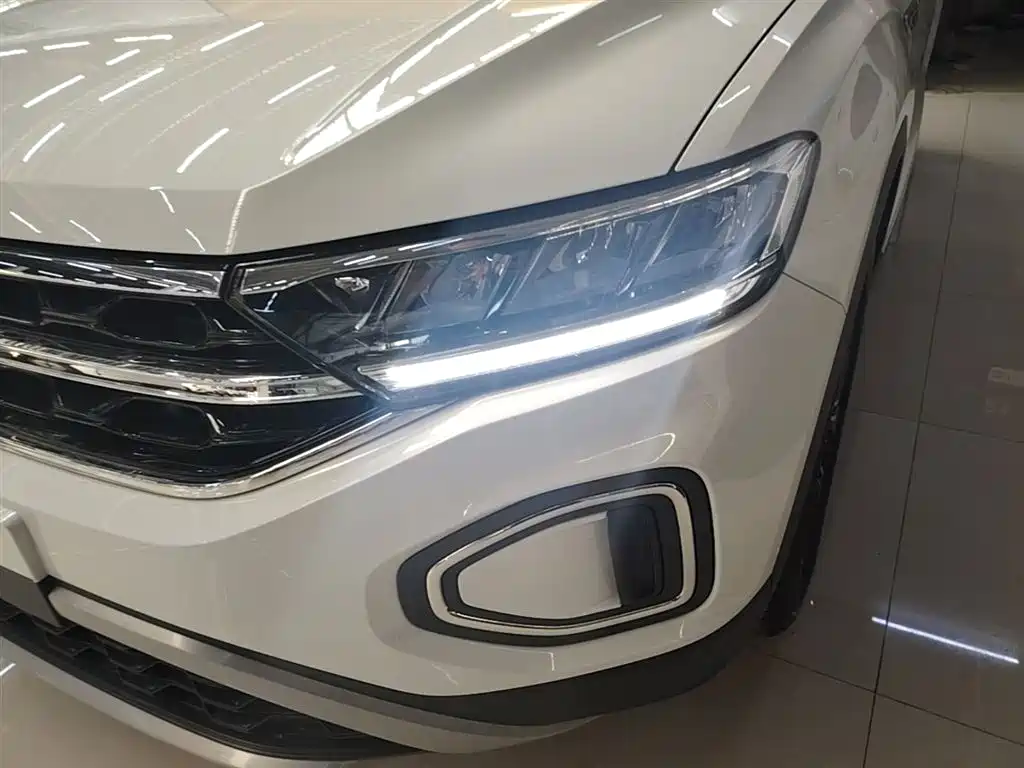 Volkswagen T-ROC 2026 2025 Second Facelift 280TSI DSG 2WD Time Edition
