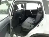 صورة 15 - Toyota RAV4