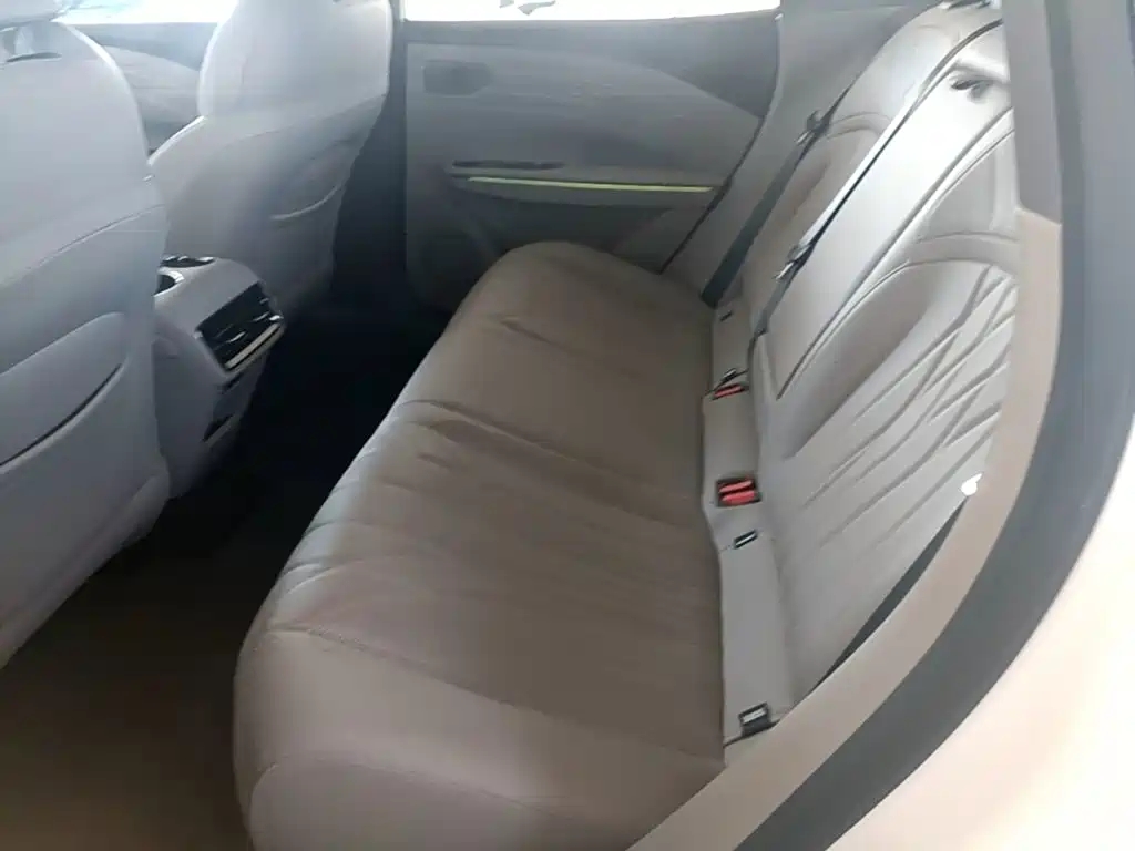 Geely Galaxy Galaxy Xingyao 8 2025 2025 130km EM-P Explorer Edition