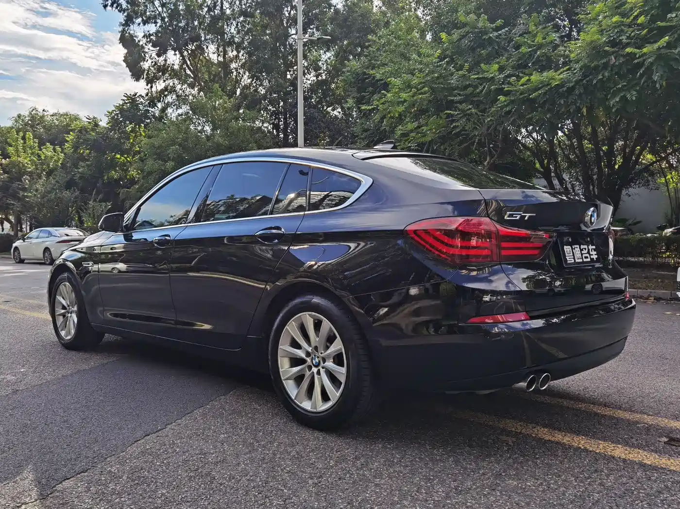 BMW 5 Series GT 2014 528i Leading фото 7