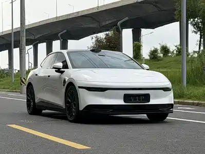Zeekr 007