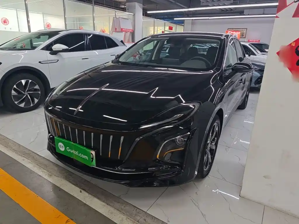 Hongqi E-QM5 2023