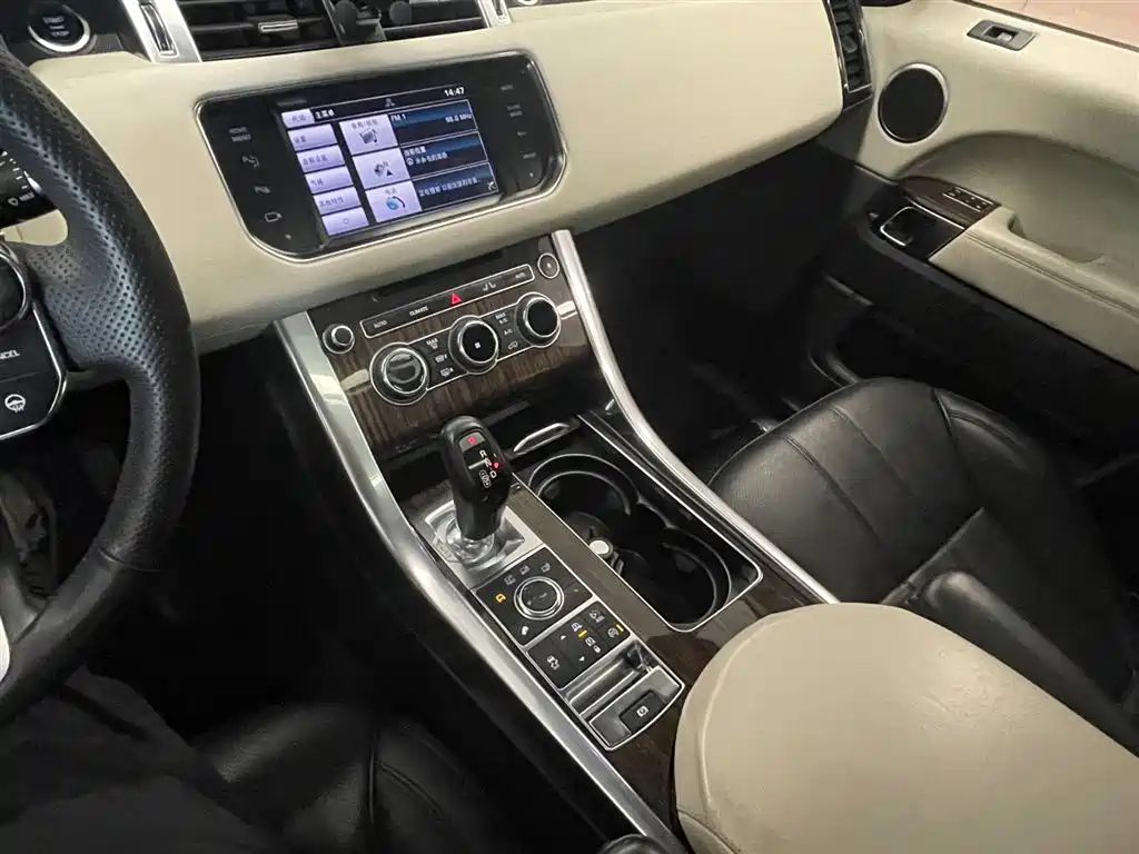 Land Rover Range Rover Sport 2014 3.0 SC V6 HSE фото 13