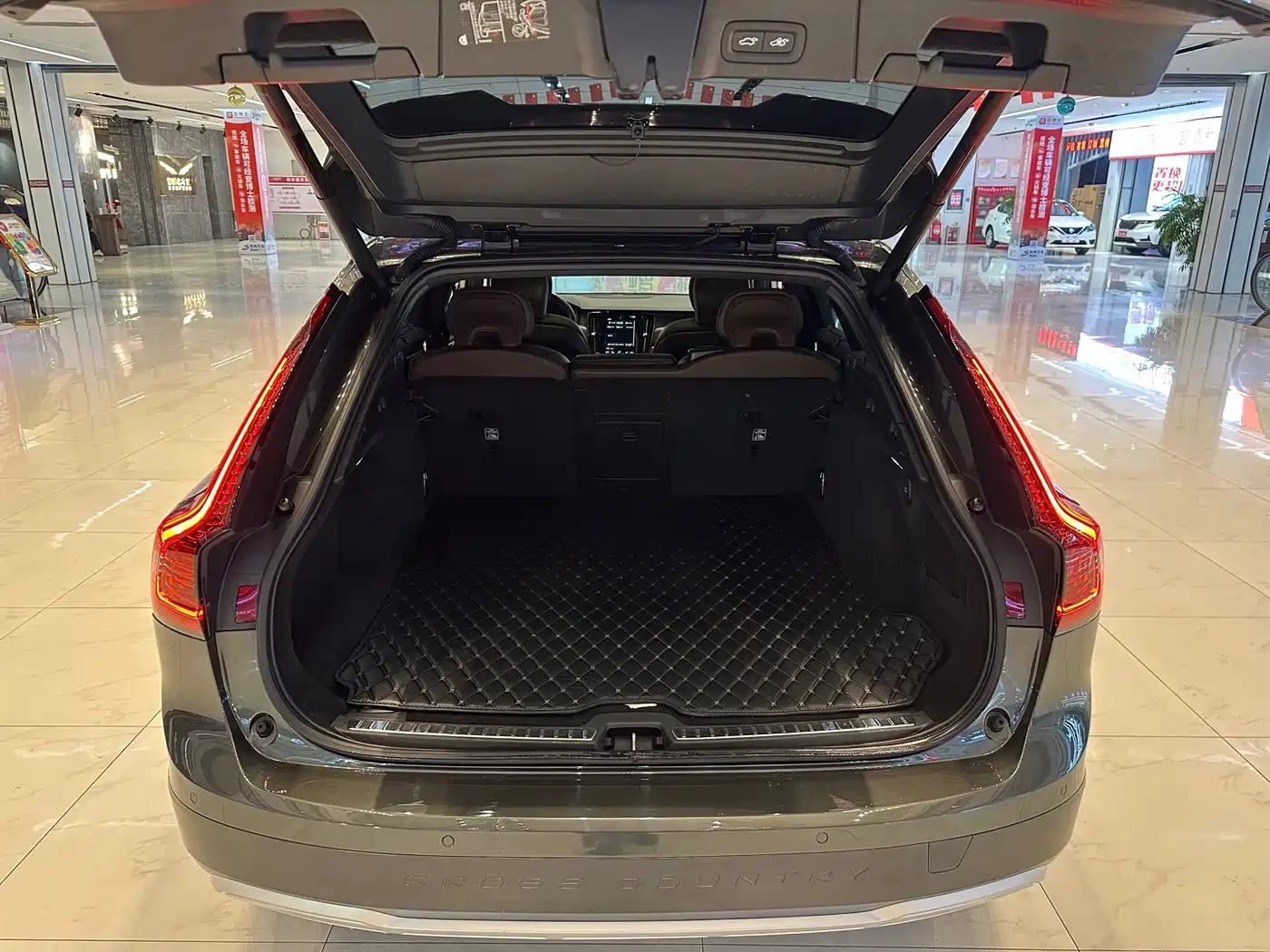 Volvo V90 2021 2021 Model Cross Country B5 AWD Smart Edition