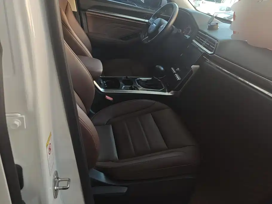 Фото 8 - Haval F5